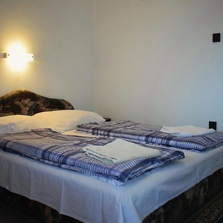 Hotel Ket Diofa Vendeghaz Felsőtárkány Zewnętrze zdjęcie