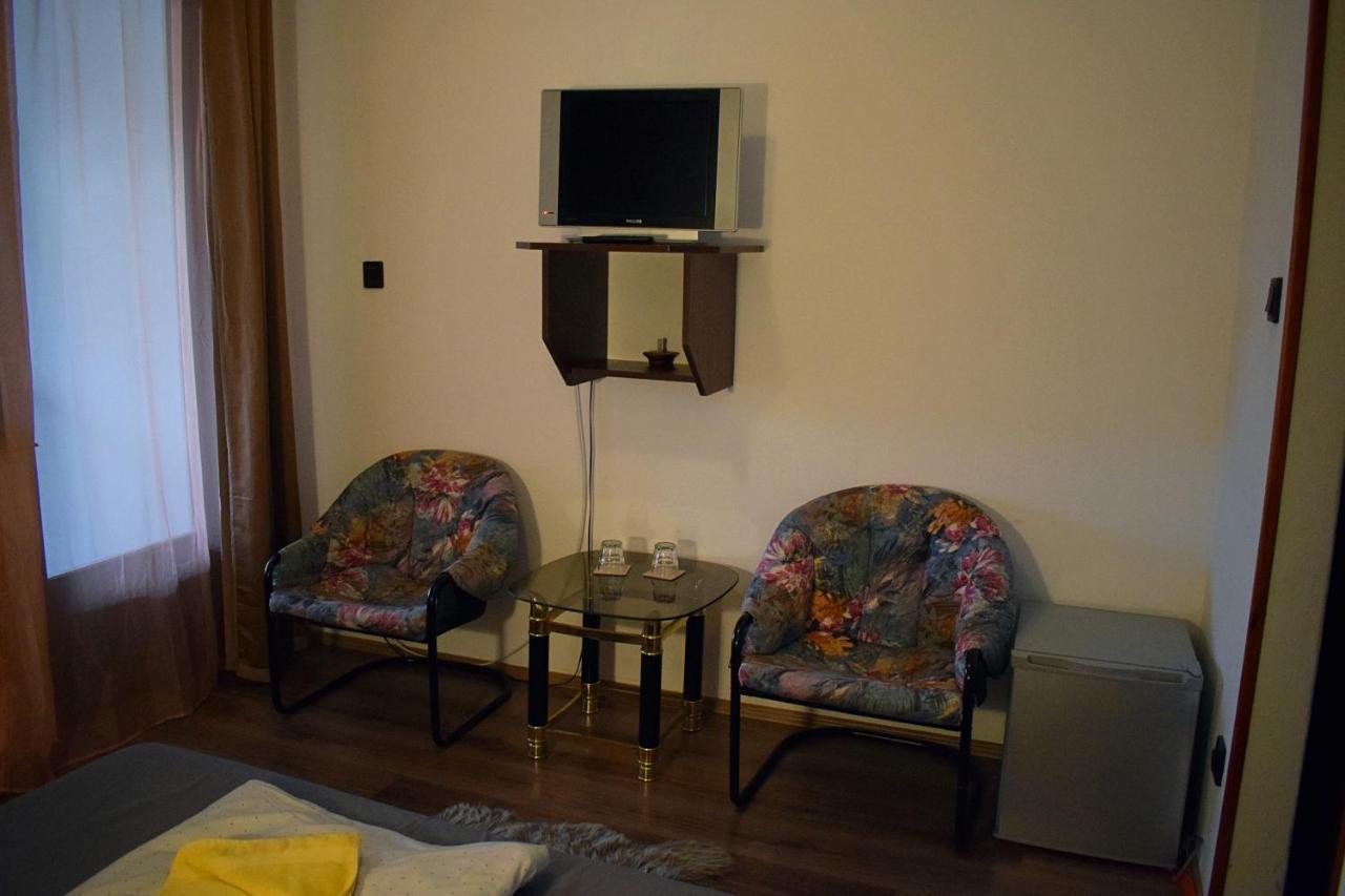 Hotel Ket Diofa Vendeghaz Felsőtárkány Zewnętrze zdjęcie