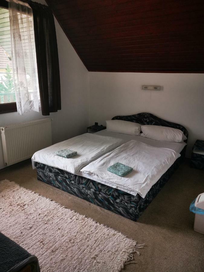 Hotel Ket Diofa Vendeghaz Felsőtárkány Zewnętrze zdjęcie