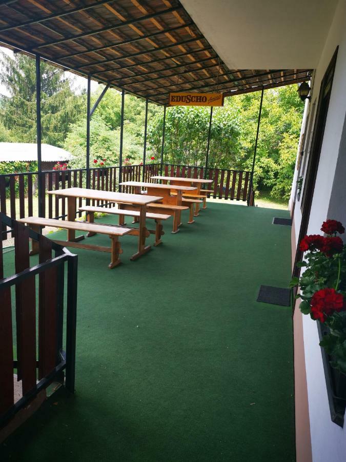 Hotel Ket Diofa Vendeghaz Felsőtárkány Zewnętrze zdjęcie